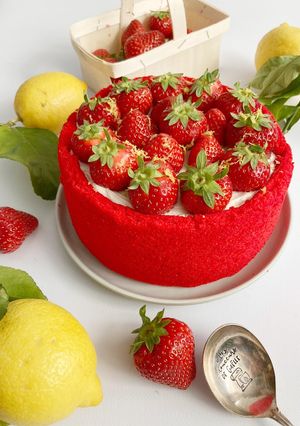 Une photo de Fraisier curd citron pour la fête des mères 🍓 🍋