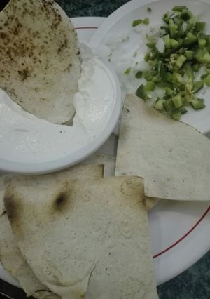 Una foto de Botana jocoque con pan Pita
