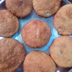 A picture of Khasta kachori.