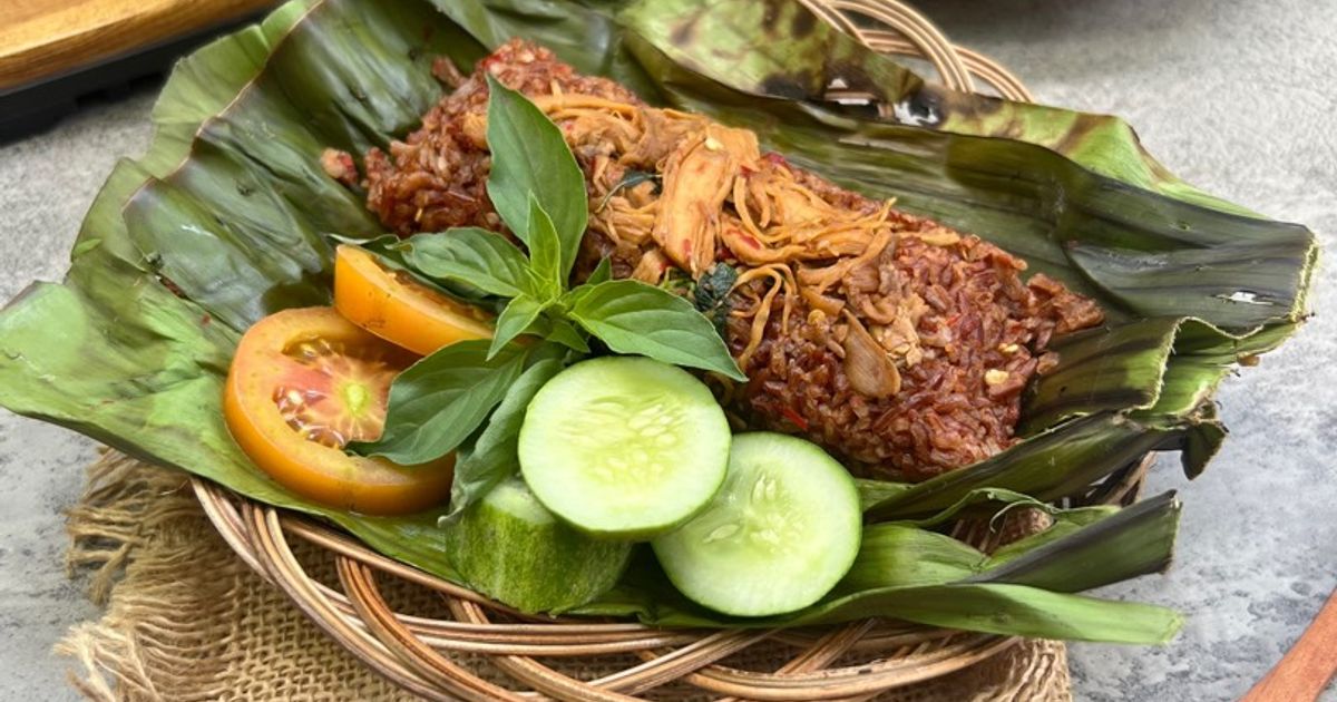 Nasi bakar beras merah isi ayam