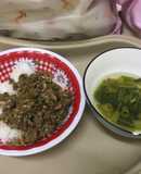 Cơm thịt bò xào hành tây