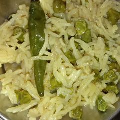 A picture of Green chickpeas rice.