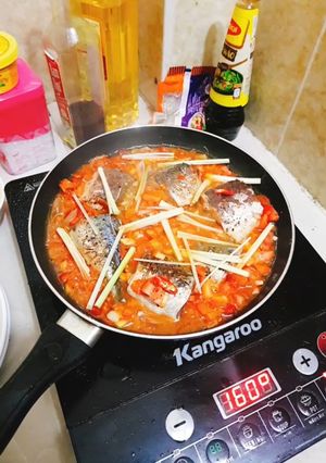 Hình của món Cá Nục Sốt Cà.