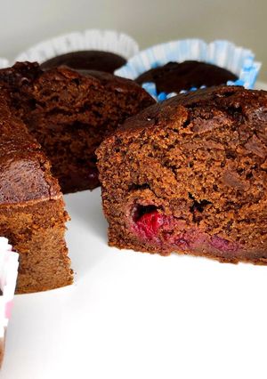 Une photo de Muffins courgette choco framboise