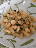 Mezzi canneroni con zucchine e gamberetti