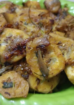 A picture of Kacche kele ki sabzi.