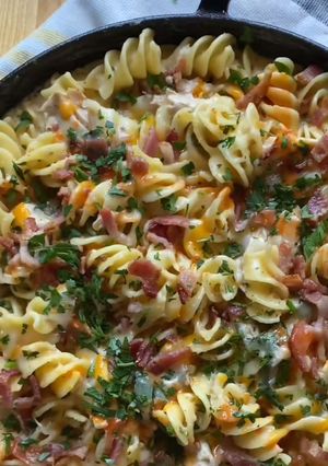 A picture of Crack Chicken Pasta.