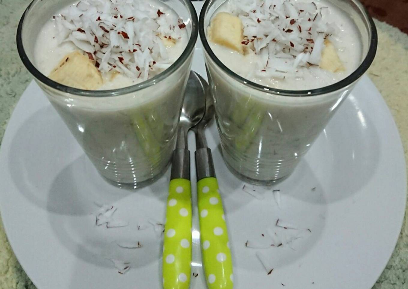 Fura da nono with banana and coconut