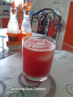 Una foto de Jugo de sandía🍉
