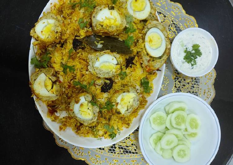 Chicken nargisi kofta biryani