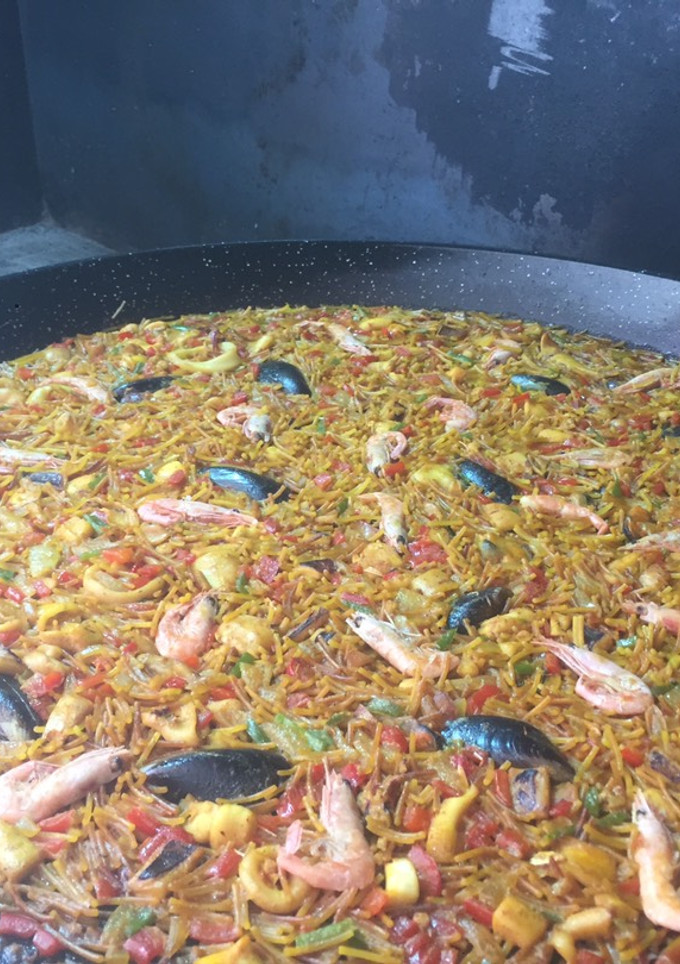 Una foto de Fideuá de pescado
