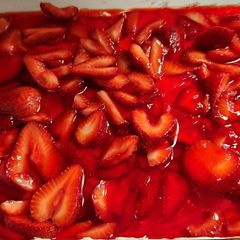 A picture of Strawberry Pretzel Salad.