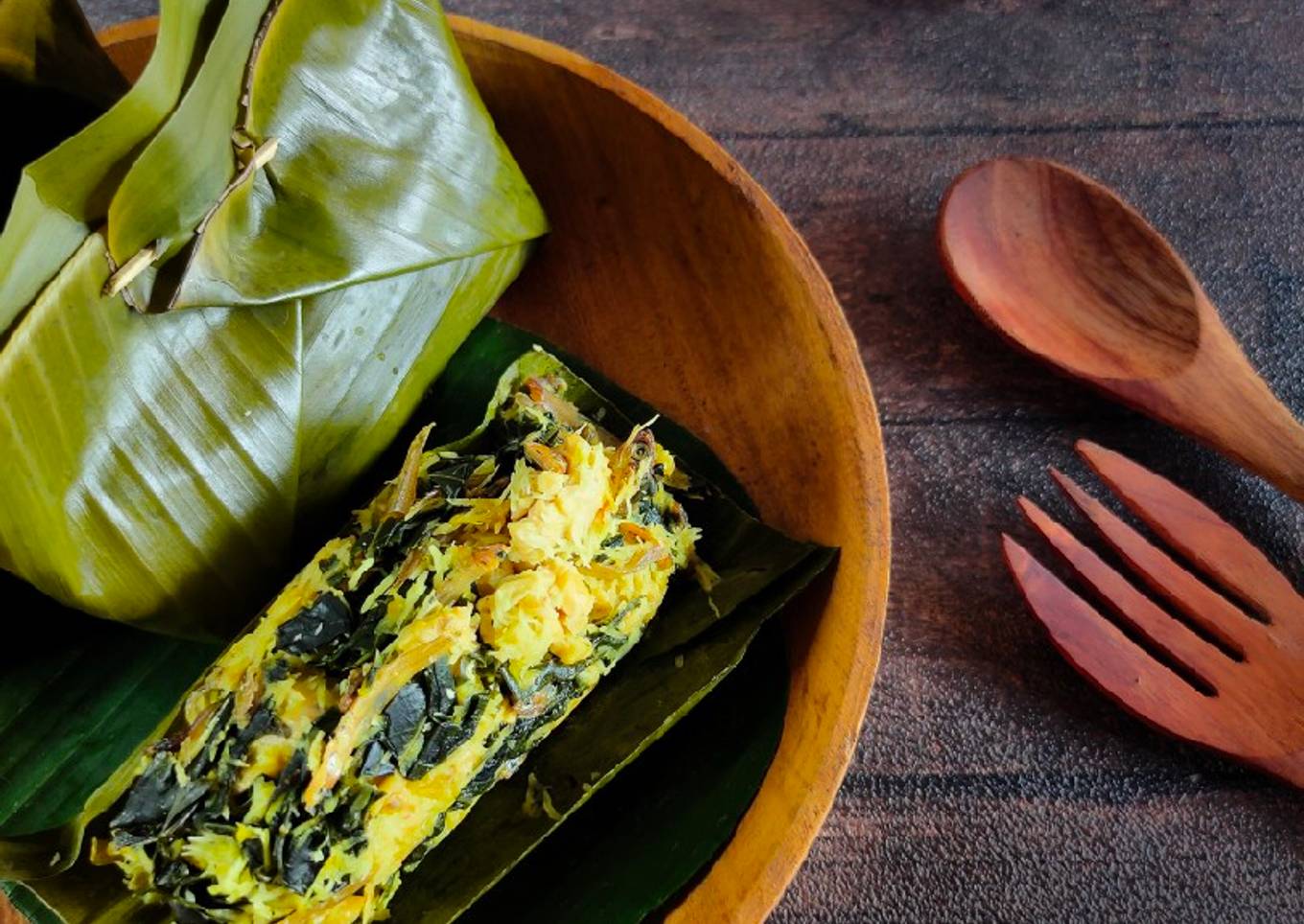 Botok Tempe Teri dan Daun Singkong