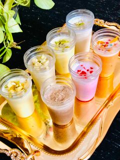 रिफ्रेश लस्सी (refresh lassi recipe in marathi) रेसिपी चे मुख्य फोटो