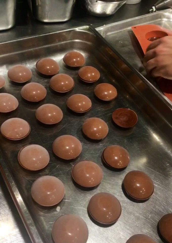 Una foto de Ganache de Chocolate Puro. SIN HORNO