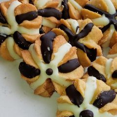 A picture of Butter cookies.