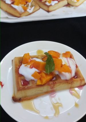 A picture of Belgian waffle.