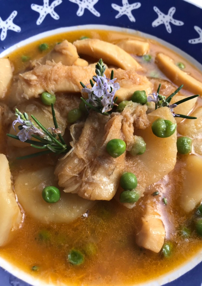 Una foto de Guisadito de potón con caldo de rape