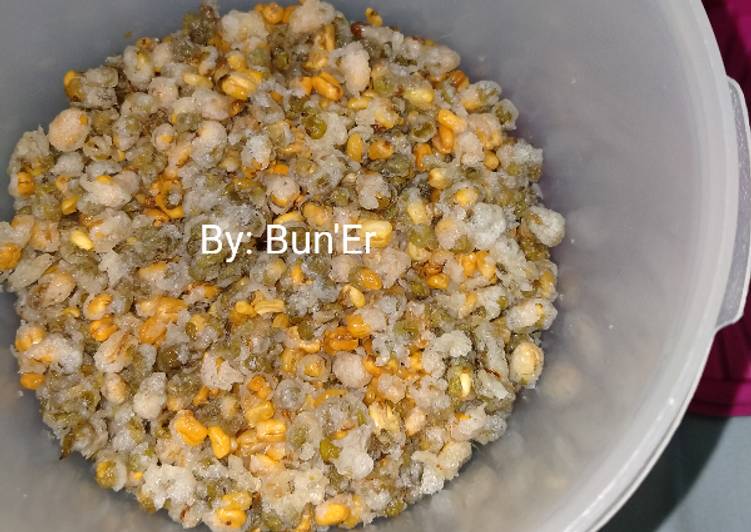 Kacang hijau goreng malaysia