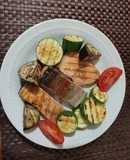 Форель з овочами гриль