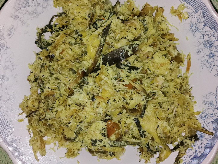 Wajib coba! Bagaimana cara membuat Urap Jantung Pisang + Ikan Pari yang enak