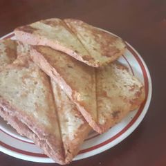 A picture of French toast.