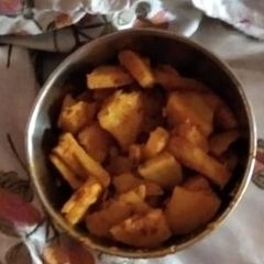 A picture of Aloo ki sabji.