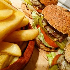 Oh so simple burgers A picture of Oh so simple burgers.
