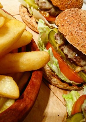 A picture of Oh so simple burgers.