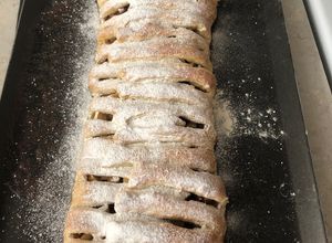 Una foto de Strudel de manzana