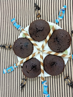 ચોકલેટ કેક (Chocolate cake Recipe in gujarati) રેસીપી મુખ્ય ફોટો
