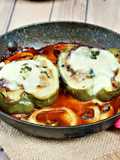 Meat-stuffed Bellpepper (Paprika Isi) Saus Pizza