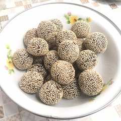 Onde - Onde Isi Kacang Hijau রেসিপির প্রধান ছবি