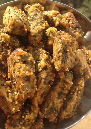 A picture of Methi Kansaar Muthias.