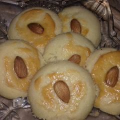 A picture of Naankhatai.