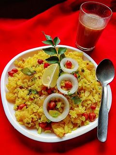 कांदा बटाटा पोहा (Kanda batata poha recipe in hindi) रेसिपी मुख्य फोटो