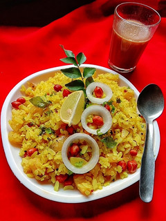 कांदा बटाटा पोहा (Kanda batata poha recipe in hindi) रेसिपी मुख्य फोटो