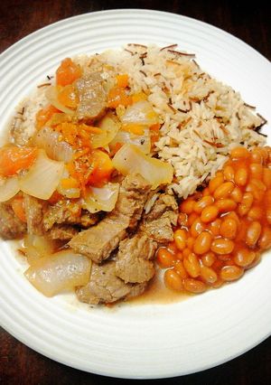 Una foto de Bistec Salteado & Arroz con Palitos
