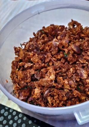 Foto resep Bawang goreng pedas renyah tahan lama