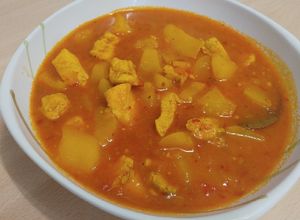 Foto principal de Cazuela de patatas con pollo en Thermomix 31