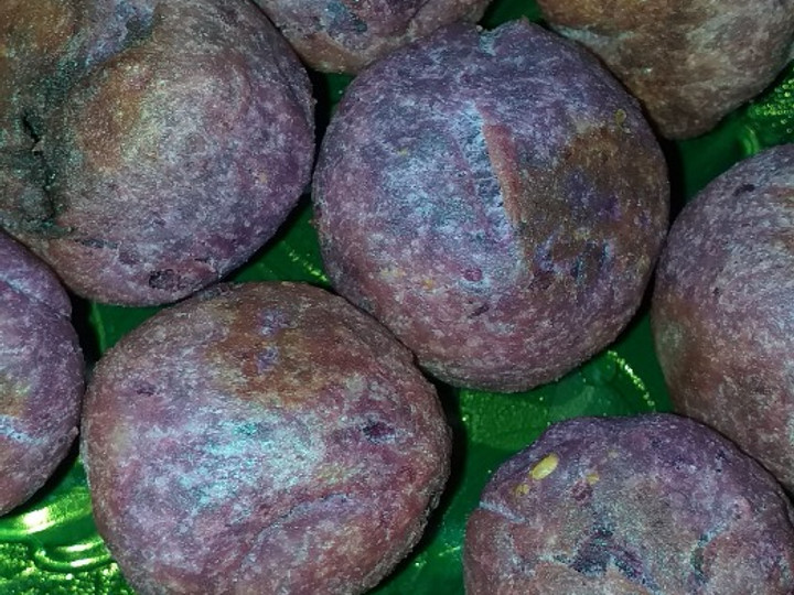 Resep: Bola ubi ungu isi coklat dan keju cemilan simple untuk keluarga Rumahan