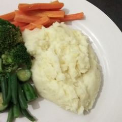 A picture of Healthy vegetable lunch.