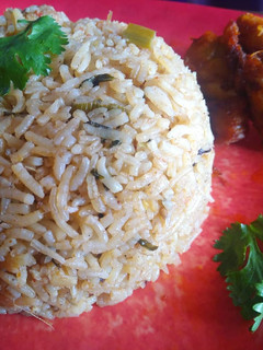 பாய் வீட்டு வெள்ளை குஸ்கா (Bhai veettu vellai khuska Recipe in Tamil) செய்முறை முக்கிய புகைப்படம்