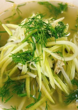 Hình của món Canh bầu nấu thì là.