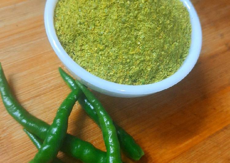 Simple Way to Make Perfect Green Chilli Powder