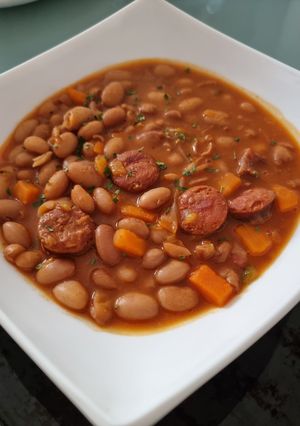Una foto de Alubias con Chorizo Versión 1