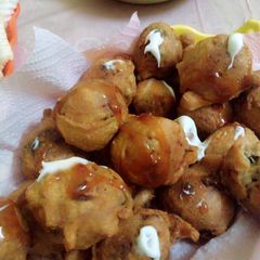 A picture of Chicken noodles cheese bombs.