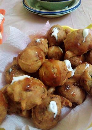 A picture of Chicken noodles cheese bombs.