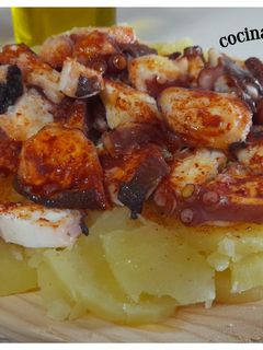 Una foto de Pulpo a la gallega