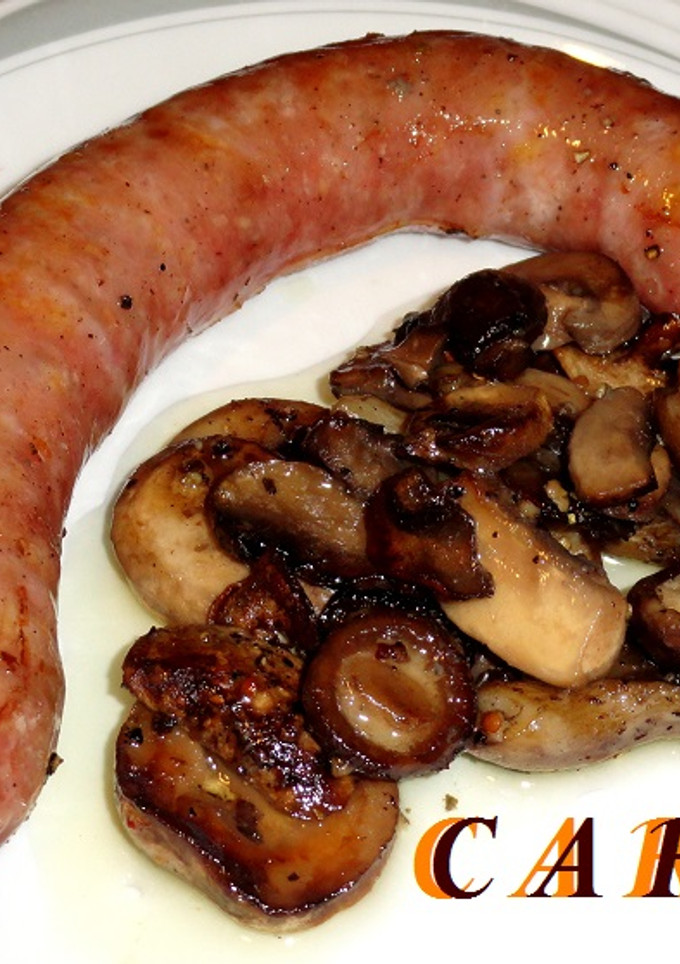 Una foto de Butifarra con setas al horno